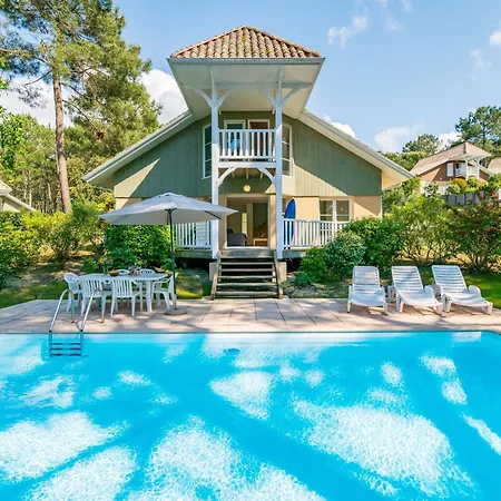 Villa For 6 People With Swimming Pool *
